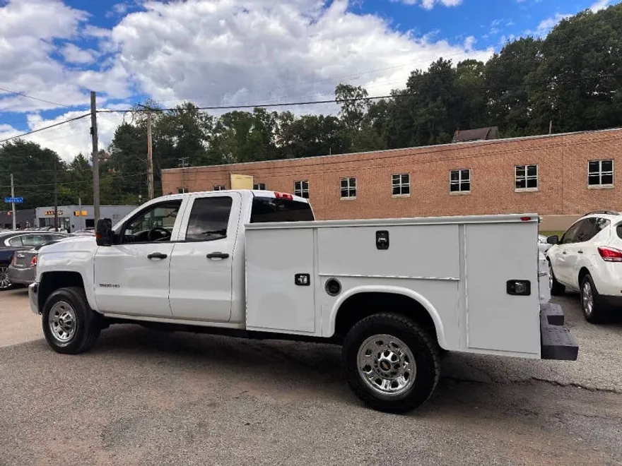 2017 Chevrolet Silverado 3500HD Work Truck photo 1