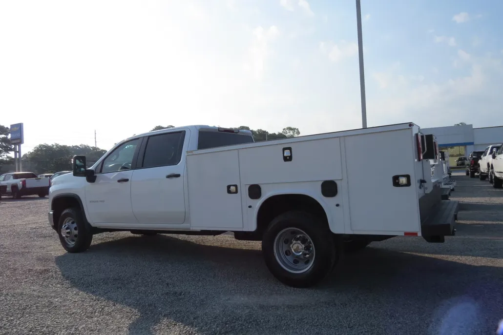 2025 Chevrolet Silverado 3500HD Work Truck photo 1