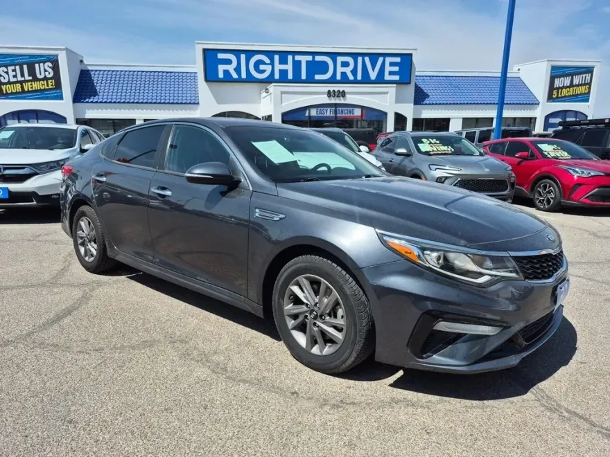 2020 Kia Optima LX photo 1