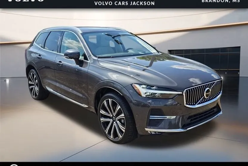 2023 Volvo XC60 B5 Ultimate photo 1