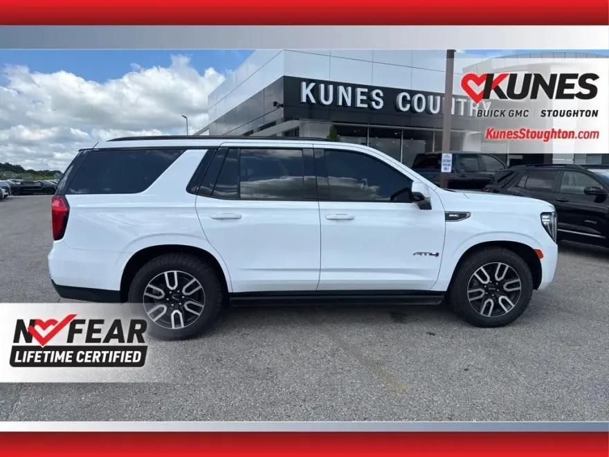 2021 Gmc Yukon AT4 photo 1