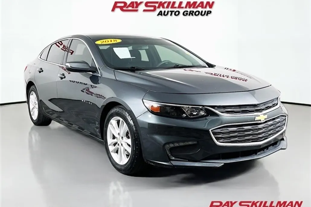 2018 Chevrolet Malibu 1LT photo 1