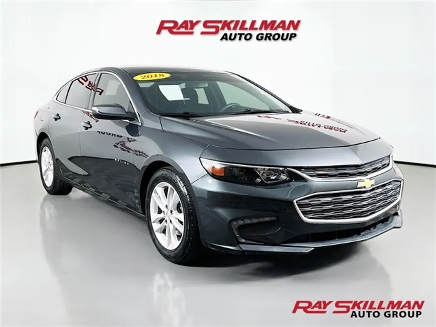 2018 Chevrolet Malibu 1LT photo 1
