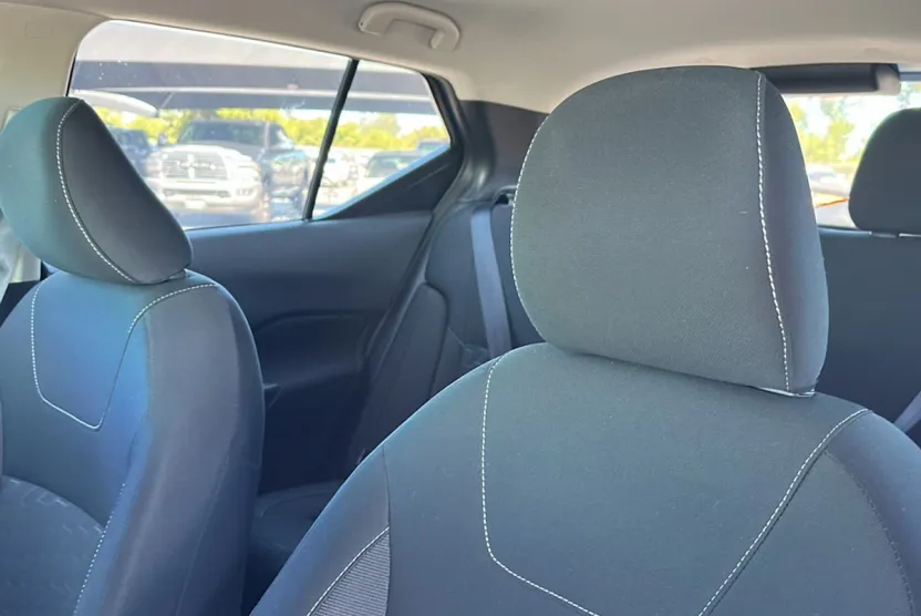 2024 Nissan Kicks SV photo 1
