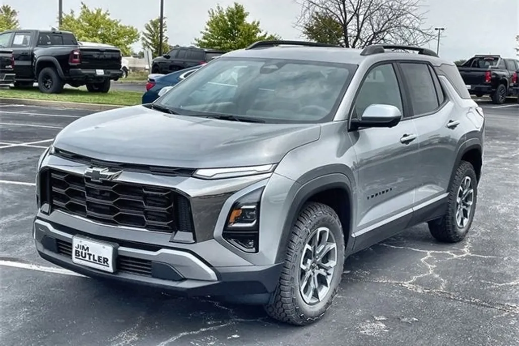 2026 Chevrolet Equinox ACTIV photo 1