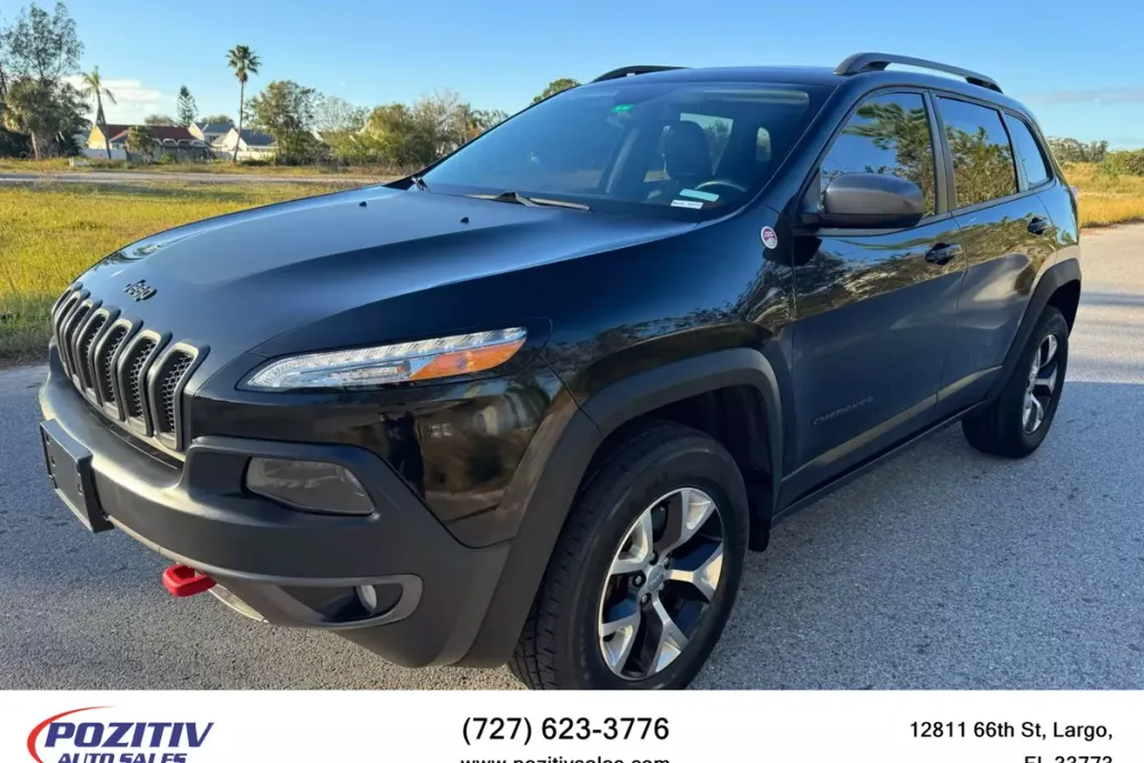 2016 Jeep Cherokee Trailhawk Sport photo 1