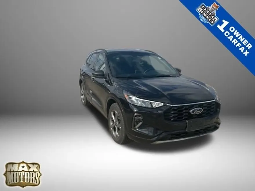 2023 Ford Escape ST-Line photo 1