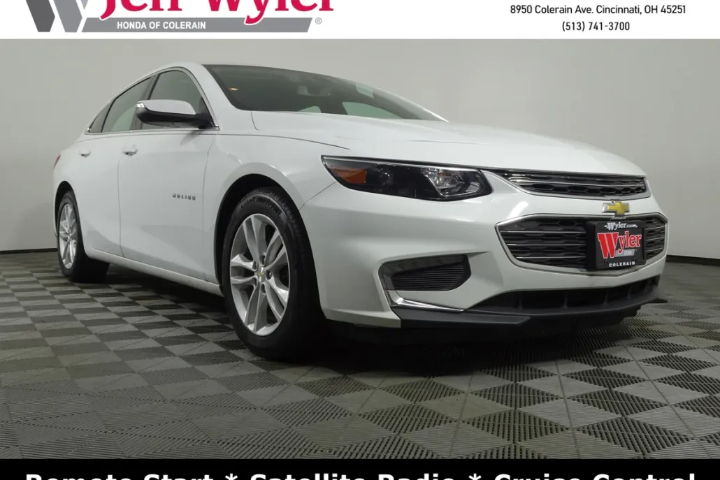 2018 Chevrolet Malibu 1LT photo 1