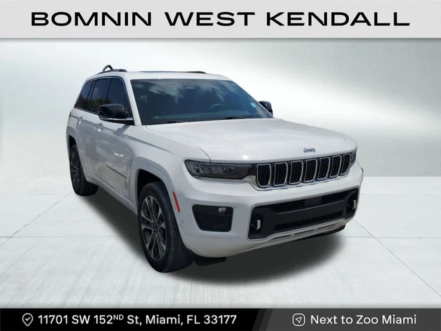 2023 Jeep Grand Cherokee Overland photo 1