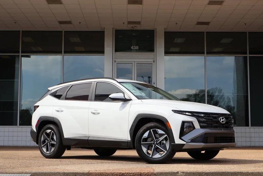 2026 Hyundai Tucson SEL photo 1