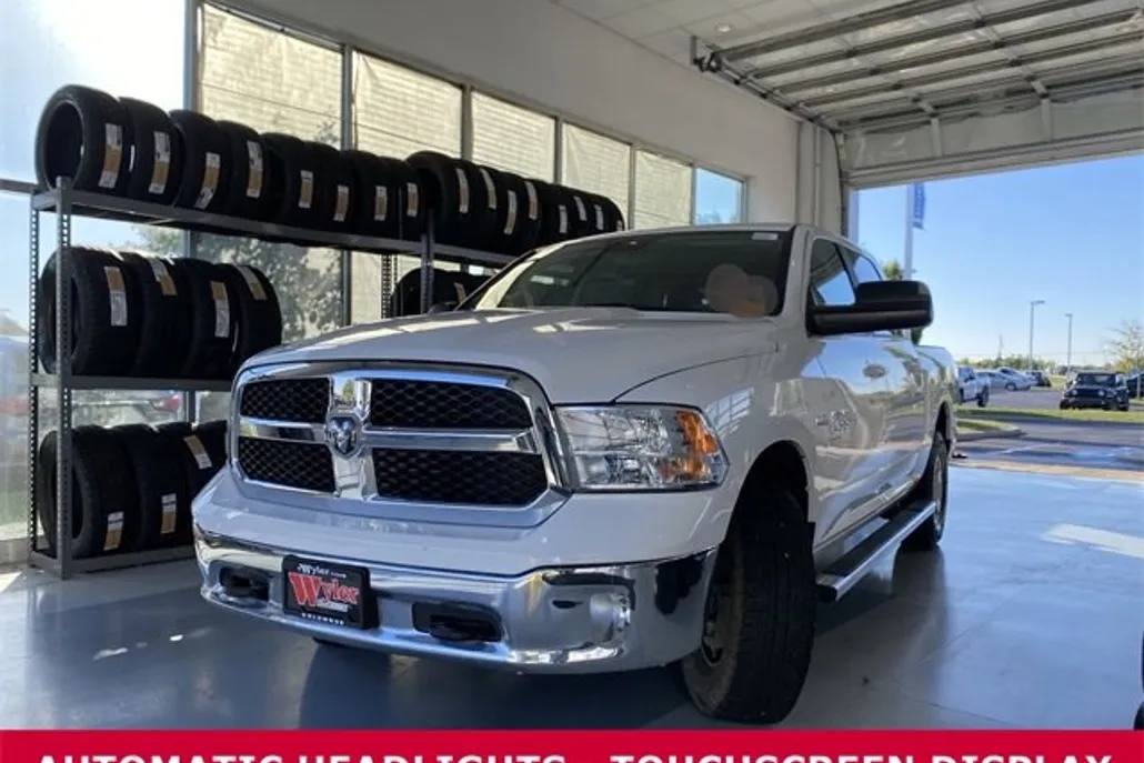 2019 Ram 1500 Classic SLT photo 1