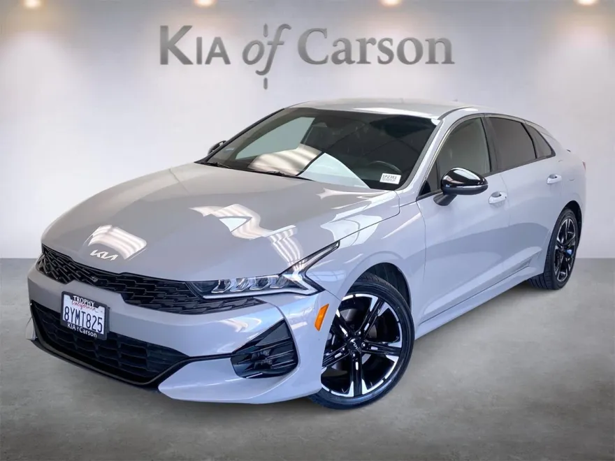 2022 Kia K5 GT-Line photo 1