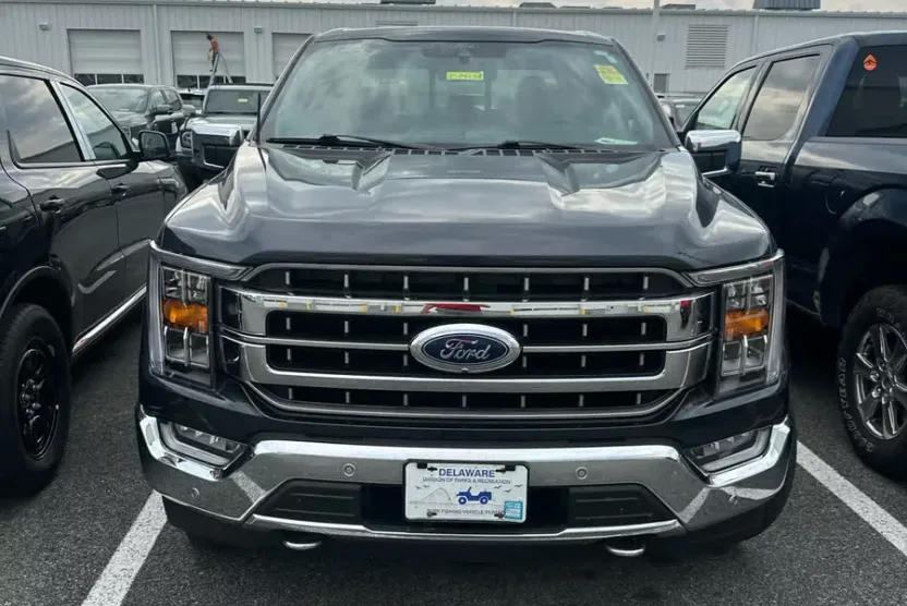 2021 Ford F-150 Lariat photo 1