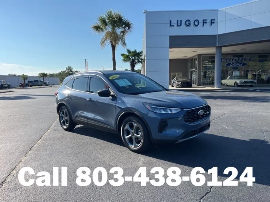2025 Ford Escape ST-Line photo 1
