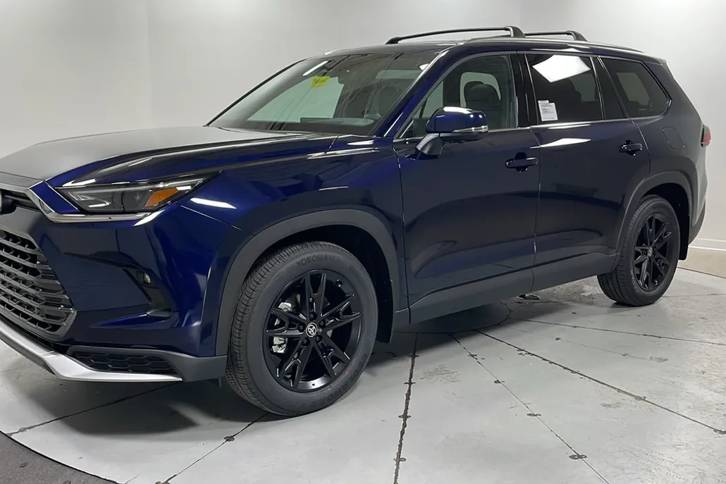 2026 Toyota Grand Highlander Limited photo 1
