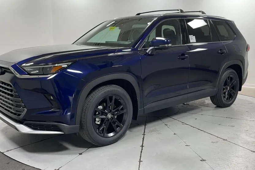 2026 Toyota Grand Highlander Limited photo 1