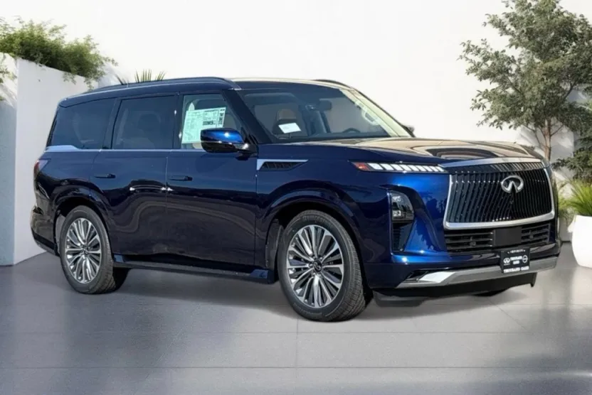 2025 Infiniti QX80 Luxe photo 1
