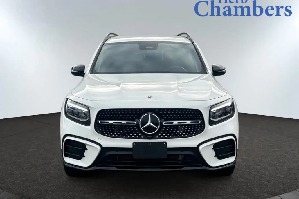 2025 Mercedes Benz GLB 250 4MATIC photo 1