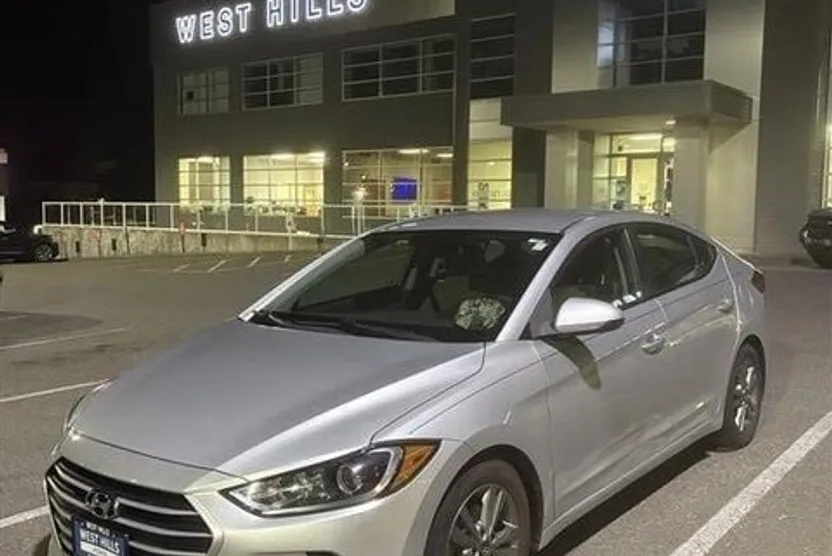 2018 Hyundai Elantra SEL photo 1