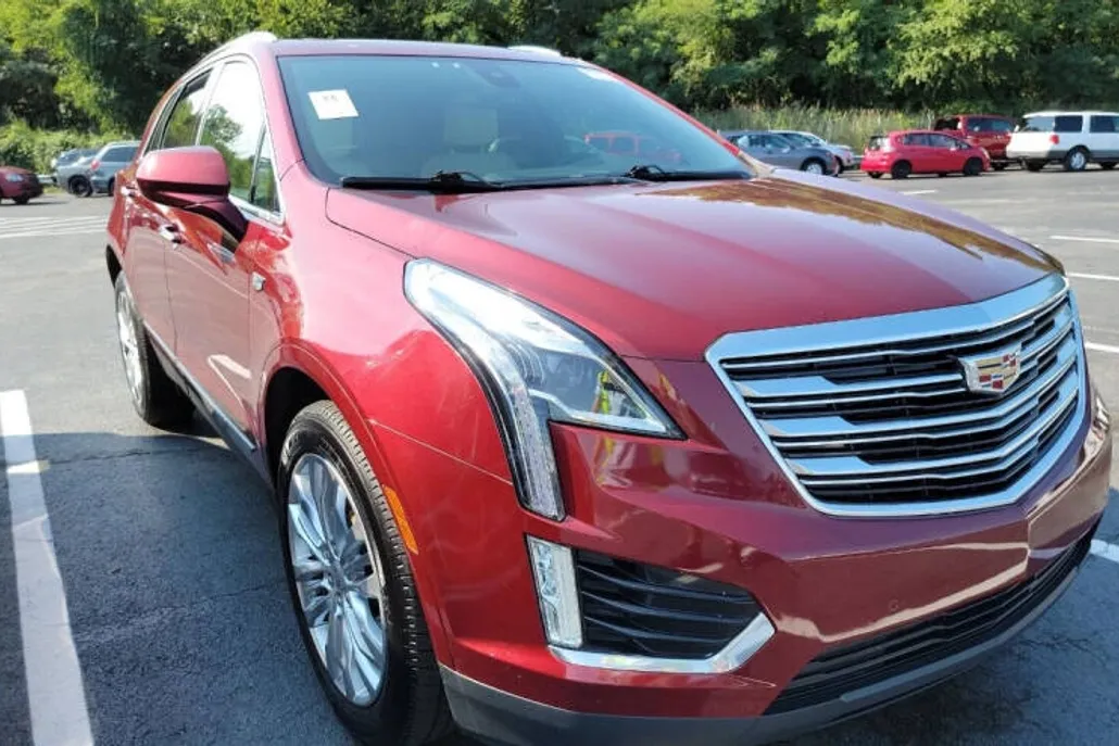 2017 Cadillac XT5 Premium Luxury photo 1