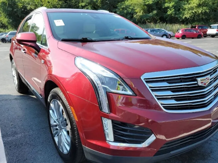 2017 Cadillac XT5 Premium Luxury photo 1