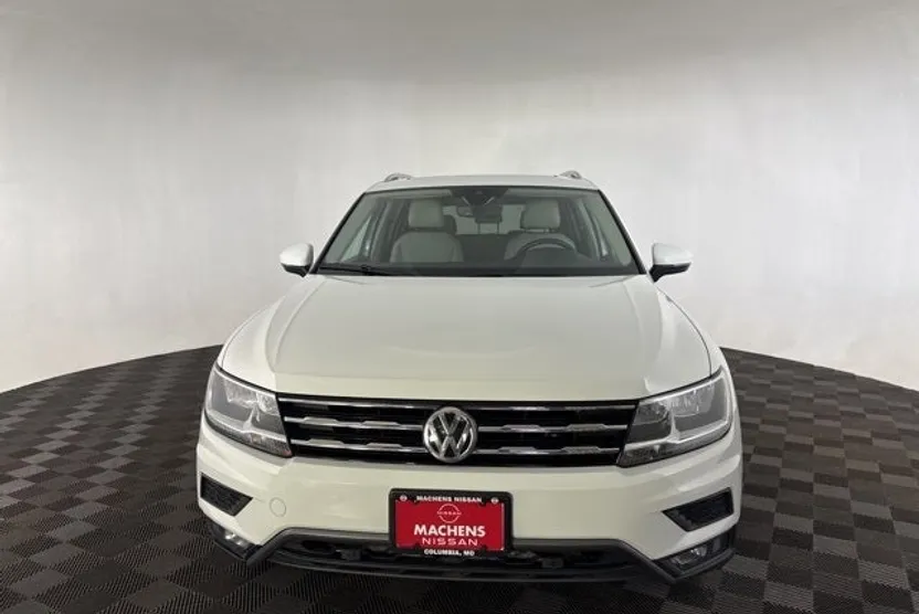 2021 Volkswagen Tiguan SEL photo 1