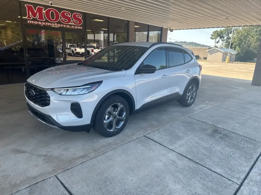 2025 Ford Escape ST-Line photo 1