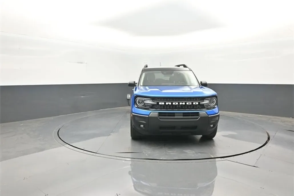2025 Ford Bronco Sport Outer Banks photo 1