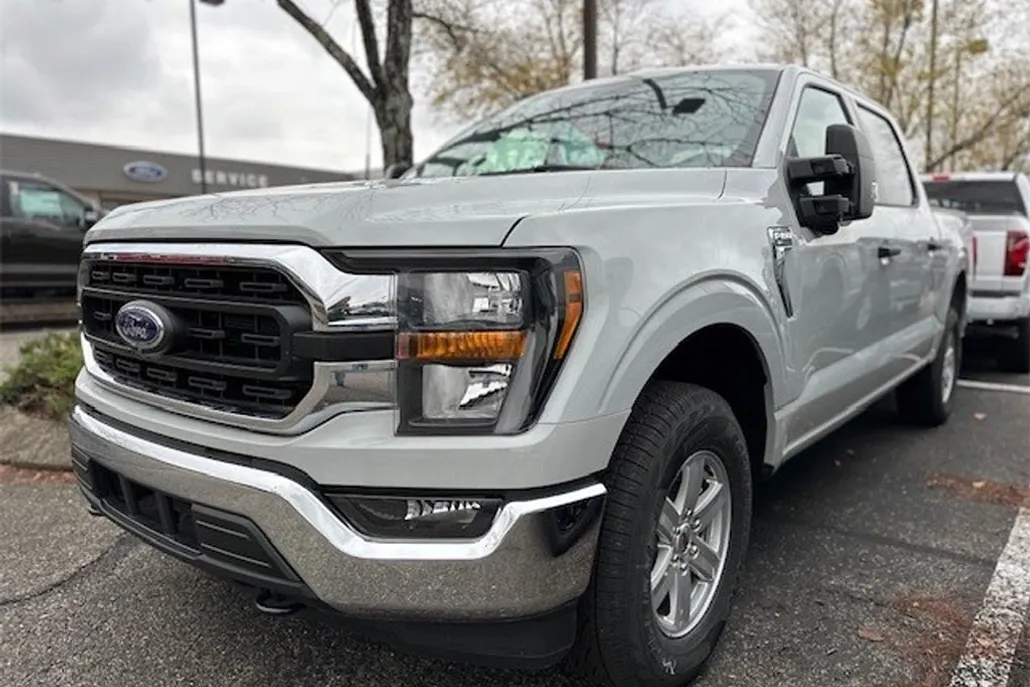 2023 Ford F-150 XLT photo 1