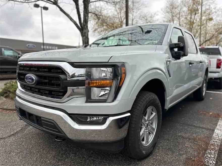 2023 Ford F-150 XLT photo 1