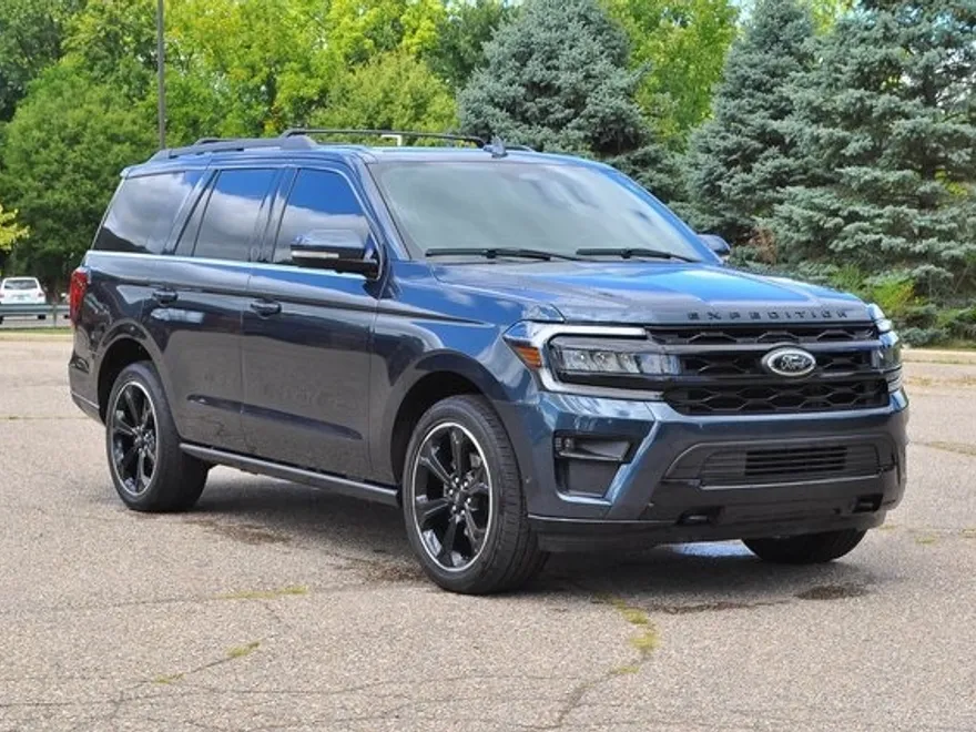 2022 Ford Expedition Limited photo 1