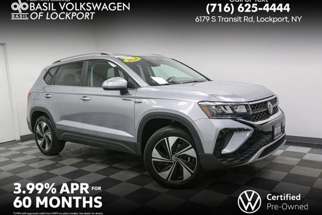 2024 Volkswagen Taos SE photo 1