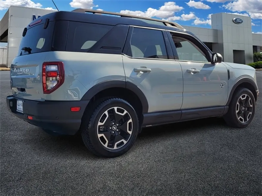 2023 Ford Bronco Sport Outer Banks photo 1
