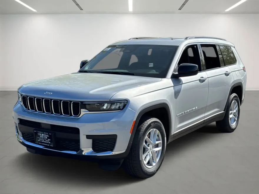 2025 Jeep Grand Cherokee Laredo X photo 1