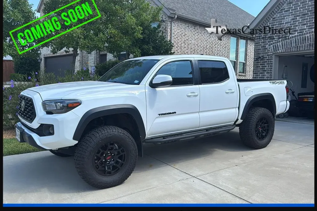 2020 Toyota Tacoma TRD Off-Road photo 1