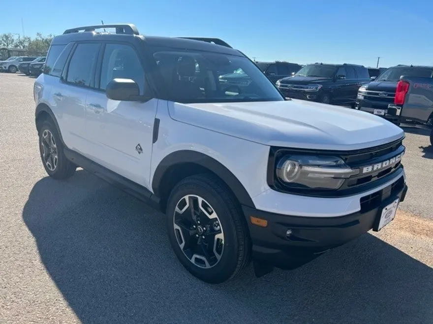 2024 Ford Bronco Sport Outer Banks photo 1