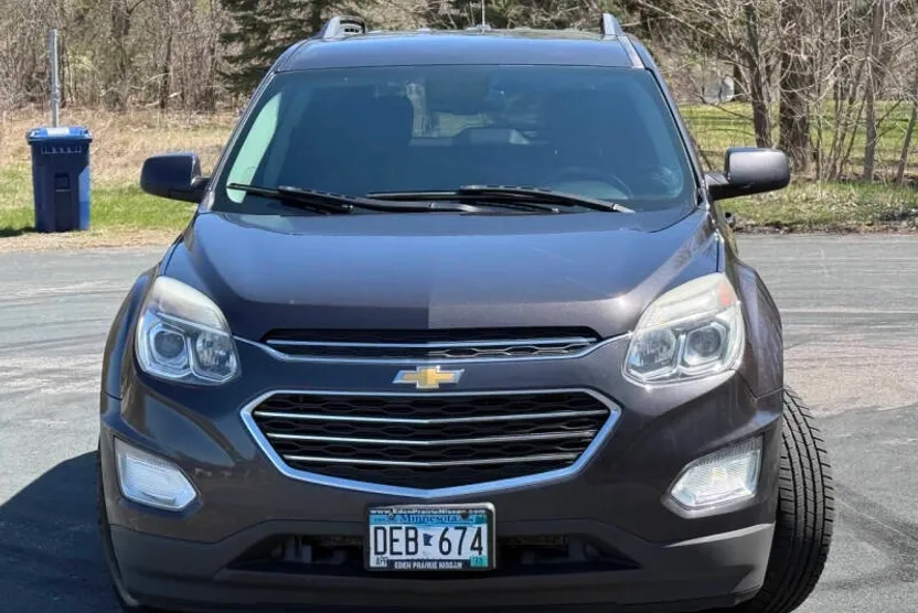 2016 Chevrolet Equinox LT photo 1