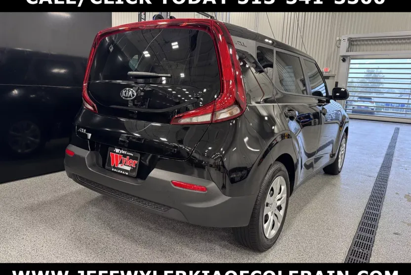 2021 Kia Soul LX photo 1