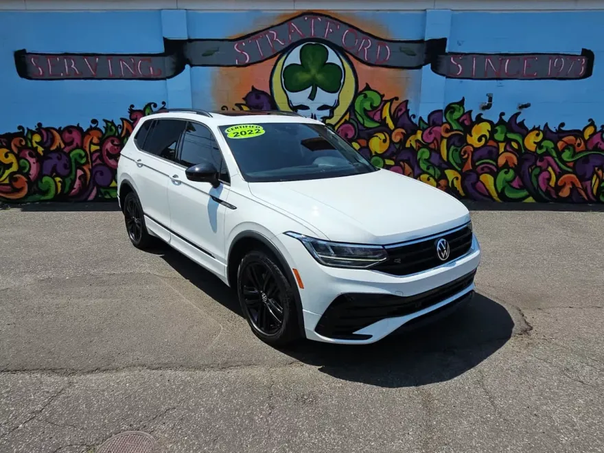 2022 Volkswagen Tiguan SE R-Line Black photo 1