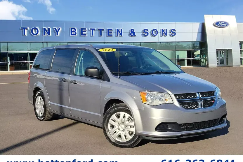 2020 Dodge Grand Caravan SE photo 1