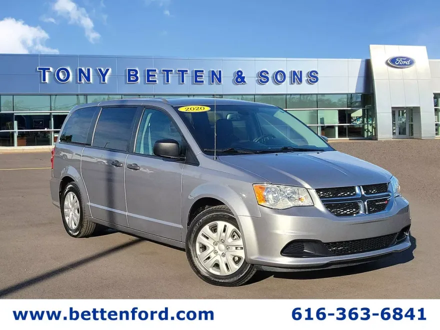 2020 Dodge Grand Caravan SE photo 1
