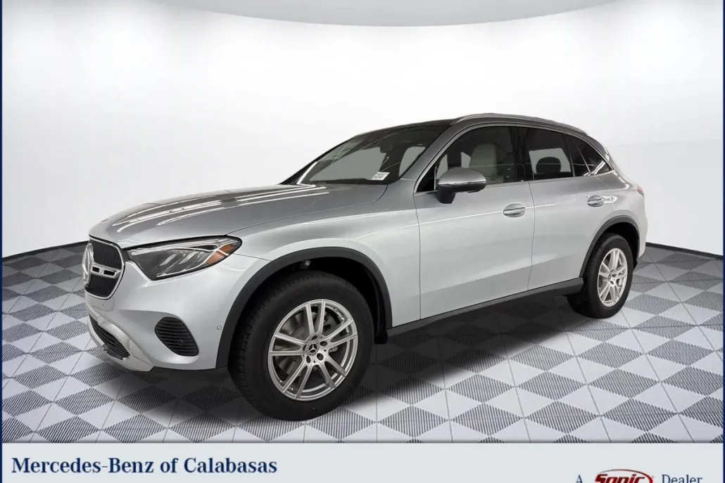 2026 Mercedes Benz GLC 300 photo 1