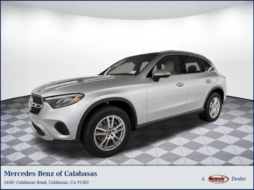 2026 Mercedes Benz GLC 300 photo 1