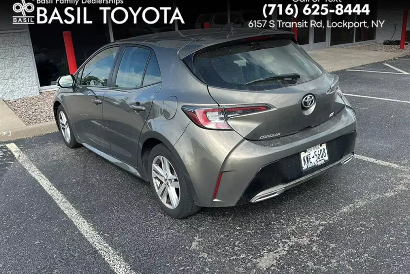 2019 Toyota Corolla SE photo 1