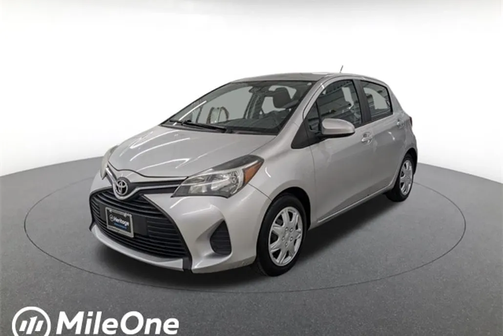 2017 Toyota Yaris L photo 1