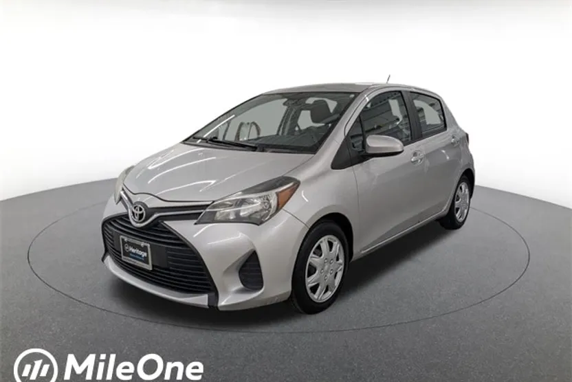 2017 Toyota Yaris L photo 1