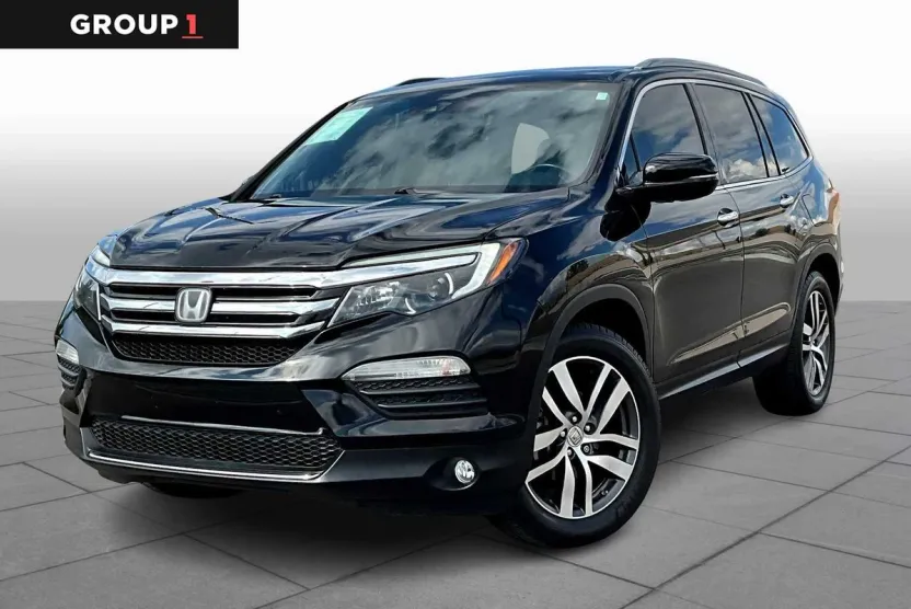 2016 Honda Pilot Touring photo 1