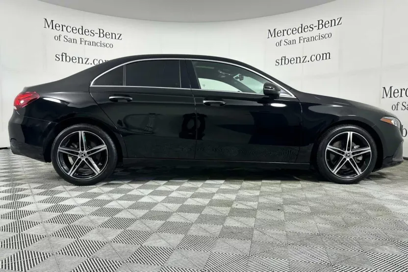 2022 Mercedes Benz A 220 photo 1