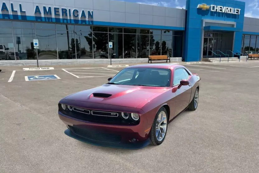 2022 Dodge Challenger GT photo 1