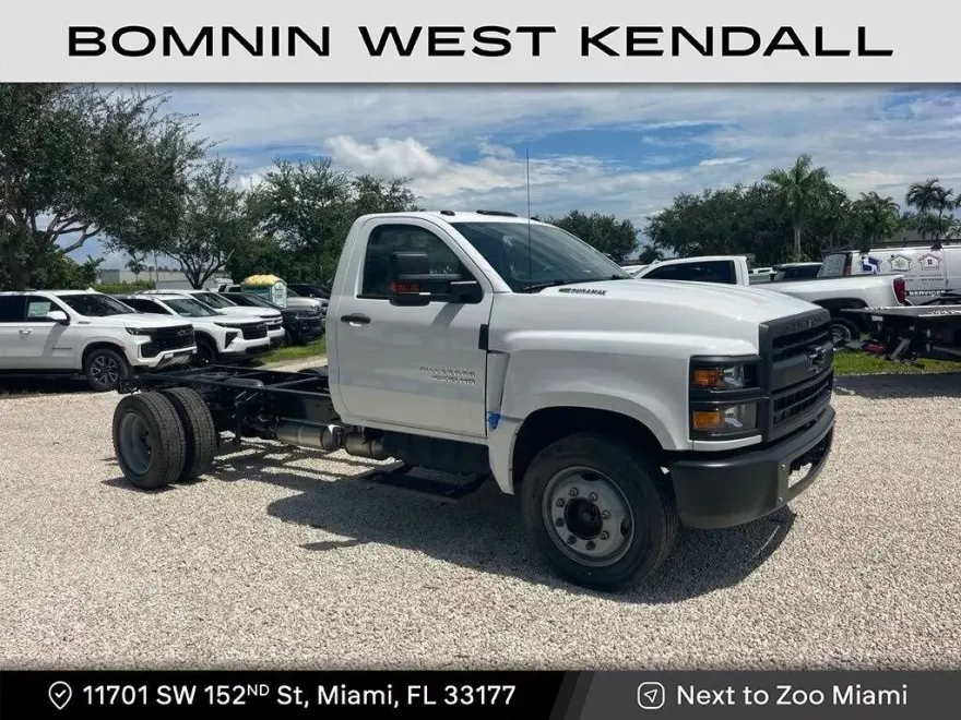 2024 Chevrolet Silverado 4500HD Work Truck photo 1